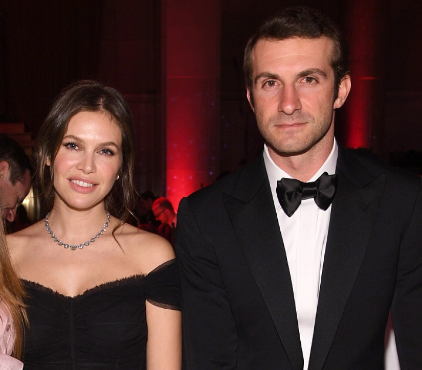 "Lip is not a fool!": 5 men Dasha Zhukova — ex-wife of Roman Abramovich "Lip is not a fool!": 5 men Dasha Zhukova — ex-wife of Roman Abramovich