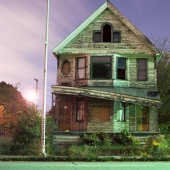 Lithuanian man takes photos to cope with headaches after an accident