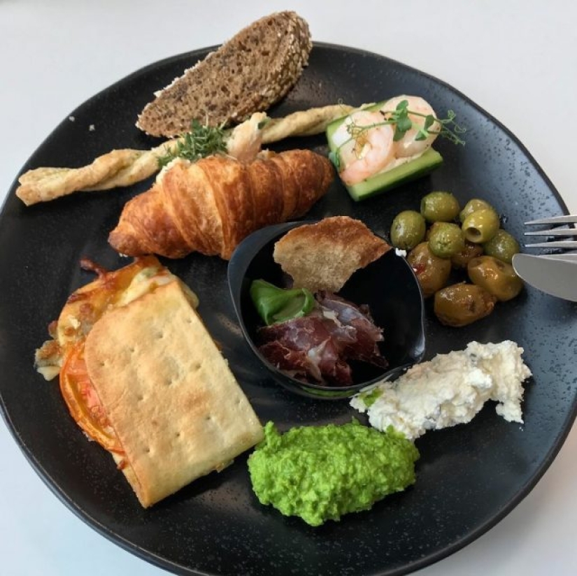 Lo que almuerzan las personas de diferentes profesiones en todo el mundo