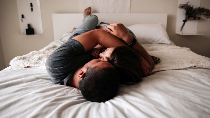 Lo que tu posición para dormir dice sobre tu relación