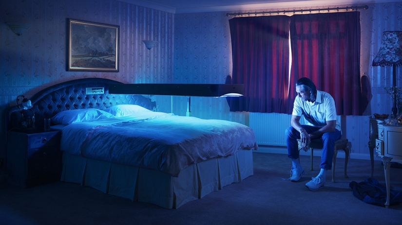 "Lonely man": the photographer spent three months poring over each of these photos