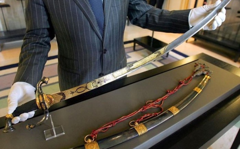 Los 10 Artículos de armas antiguas Más Caros Jamás vendidos en subasta