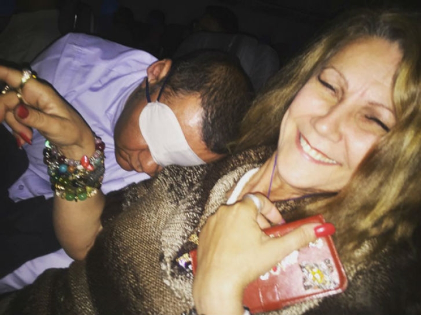 Los compañeros de avión más aterradores que puedas imaginar Los compañeros de avión más aterradores que puedas imaginar