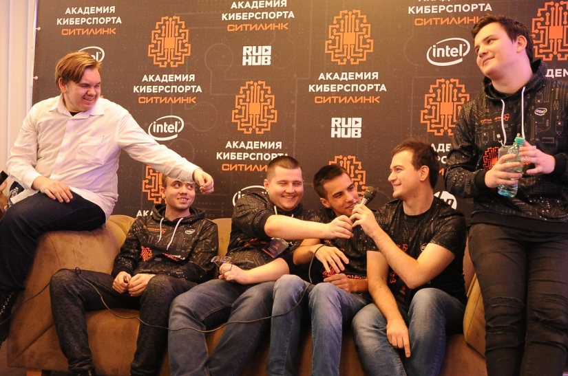 Los deportes electrónicos caminan por el planeta: de la diversión marginal al sueño de millones Los deportes electrónicos caminan por el planeta: de la diversión marginal al sueño de millones