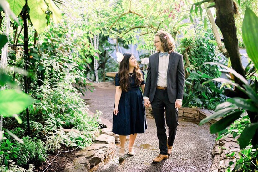 Los novios en cuarentena recrearon sus fotos de compromiso en el juego Animal Crossing