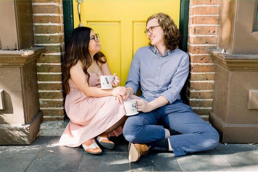 Los novios en cuarentena recrearon sus fotos de compromiso en el juego Animal Crossing