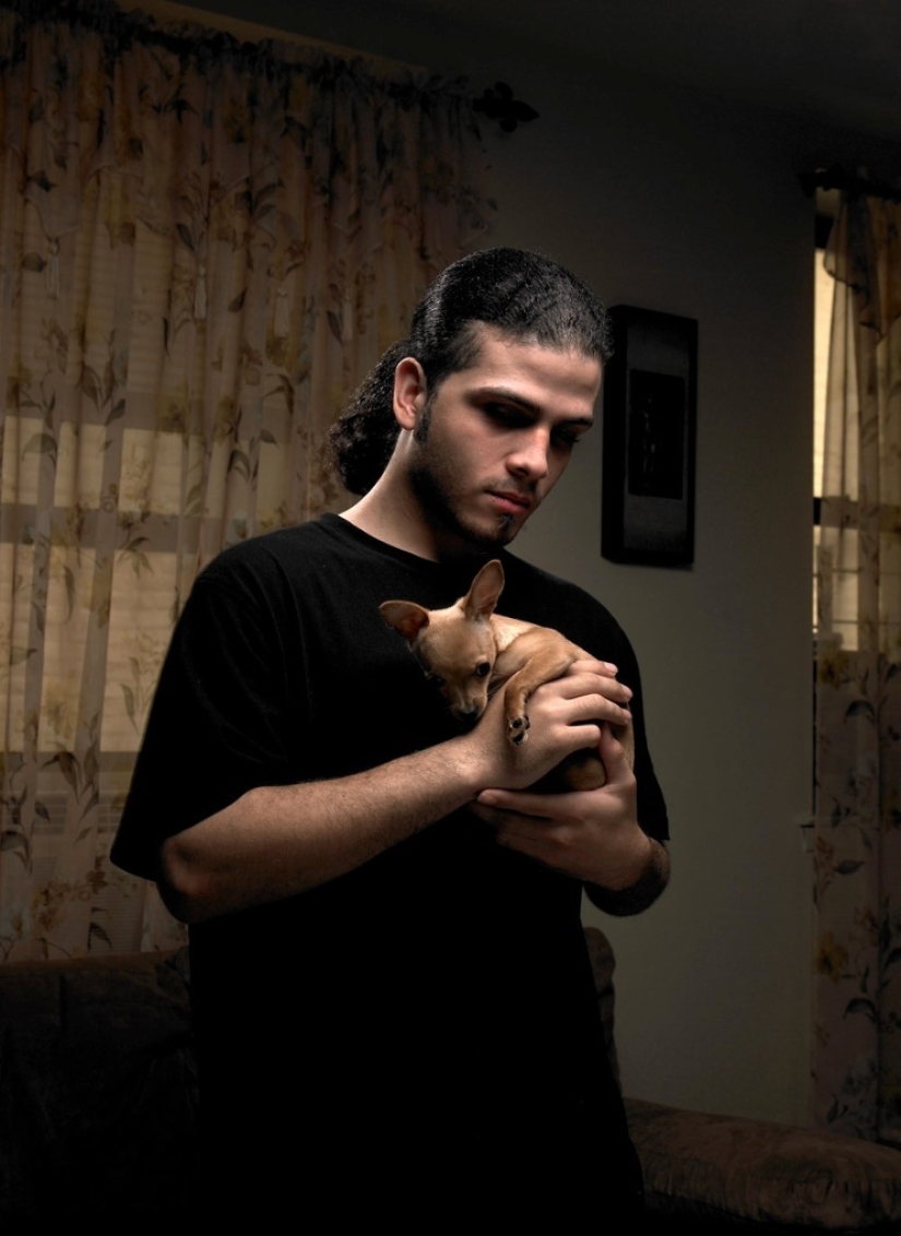 Los operadores del servicio de "sexo telefónico" revelan las fantasías secretas de sus clientes en el proyecto fotográfico de Phil Toledano