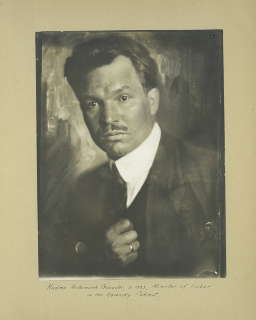 Los primeros años de la Revolución de Octubre en las caras: cómo fue hace 100 años