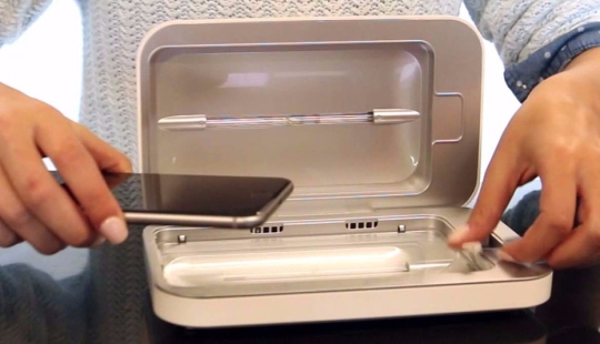 "Los teléfonos inteligentes son 18 veces más sucios que los inodoros": los científicos han aprendido a matar los gérmenes en nuestros dispositivos "Los teléfonos inteligentes son 18 veces más sucios que los inodoros": los científicos han aprendido a matar los gérmenes en nuestros dispositivos