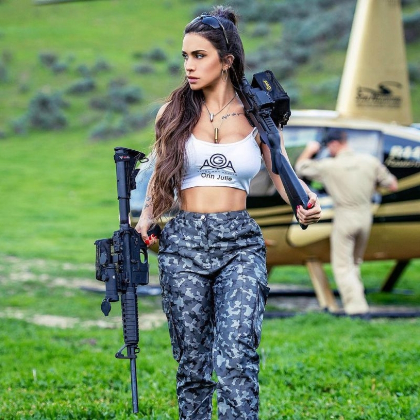 Love at the first shot: The 25-year-old "Queen of Guns" is in love with guns Love at the first shot: The 25-year-old "Queen of Guns" is in love with guns