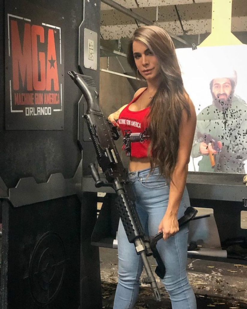 Love at the first shot: The 25-year-old "Queen of Guns" is in love with guns Love at the first shot: The 25-year-old "Queen of Guns" is in love with guns