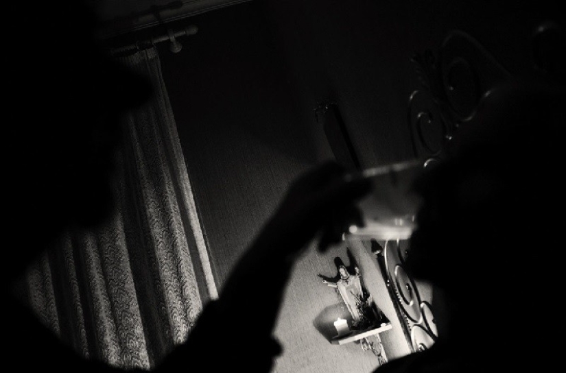 "Love is stronger than disease": a photo project about how an elderly couple struggled with Alzheimer's disease "Love is stronger than disease": a photo project about how an elderly couple struggled with Alzheimer's disease