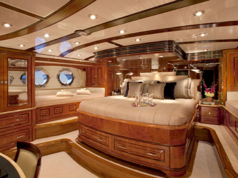 Luxury yachts that can be rented for the winter holidays for a million dollars Luxury yachts that can be rented for the winter holidays for a million dollars