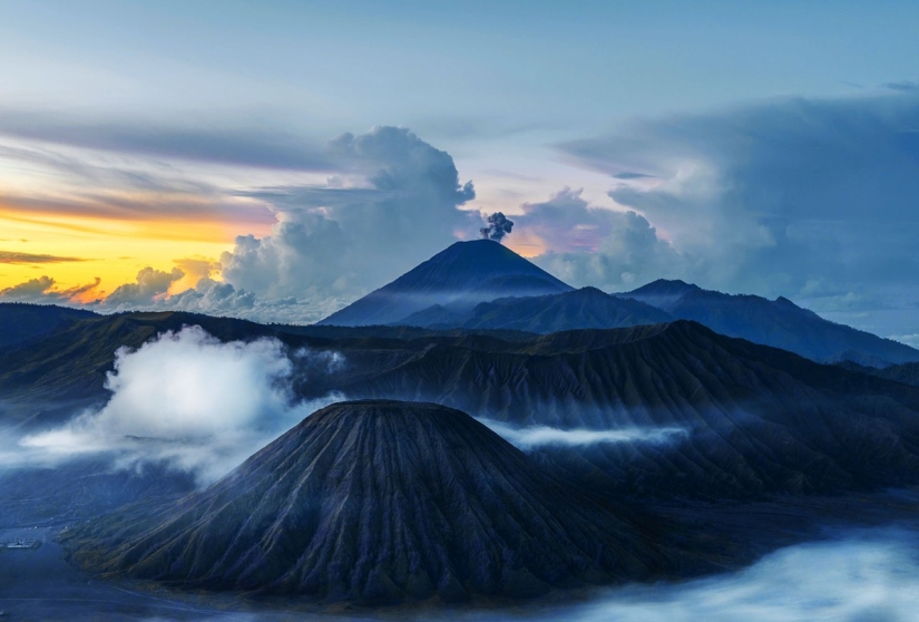 Majestic mountains, seeing which you will begin to pack a backpack