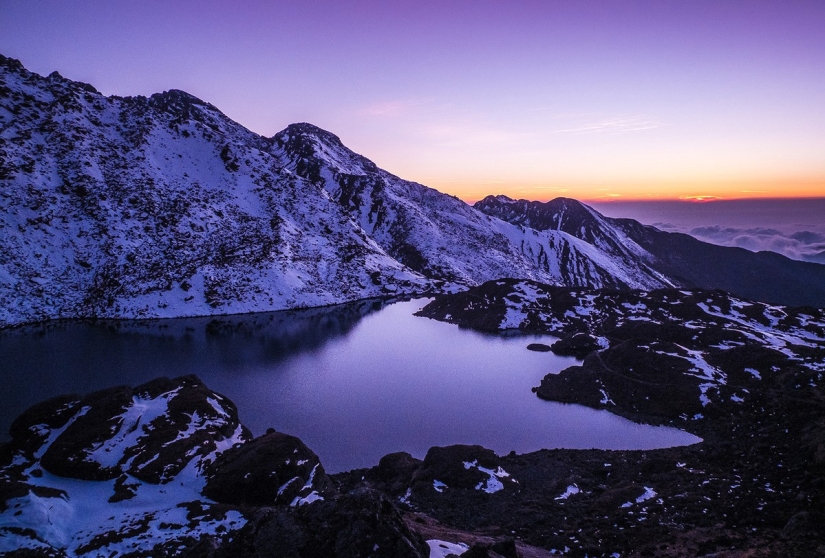 Majestuosas montañas, al ver que comenzará a empacar una mochila