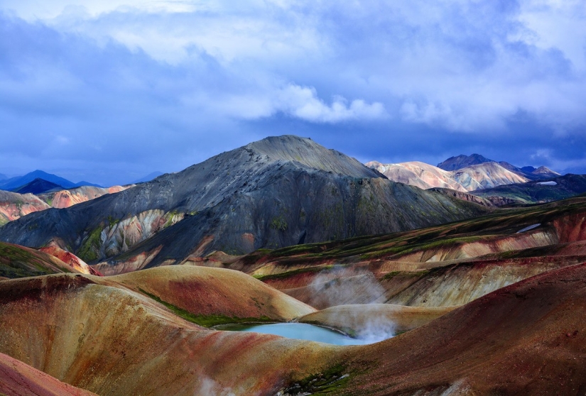 Majestuosas montañas, al ver que comenzará a empacar una mochila