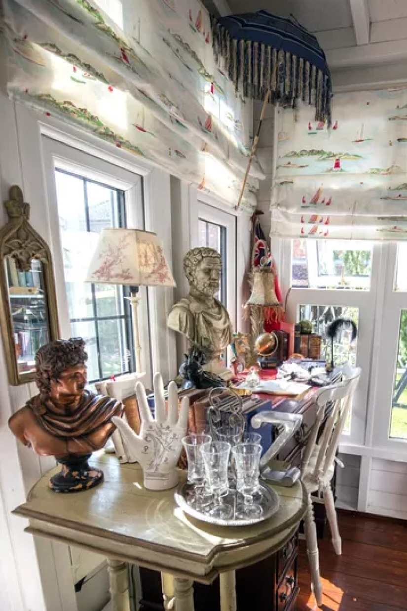 Mamá hizo una micro mansión de un viejo granero para esconderse en ella de su esposo e hijos