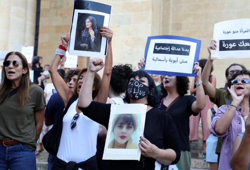 Manifestantes se concentran en todo el mundo por la muerte de Mahsa Amini Manifestantes se concentran en todo el mundo por la muerte de Mahsa Amini