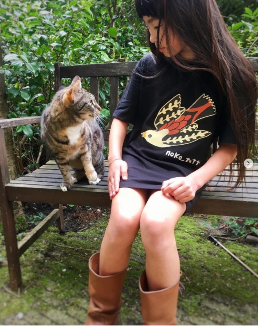 Manzana del manzano: Una japonesa de 10 años se hace un tatuaje, siguiendo los pasos de su padre