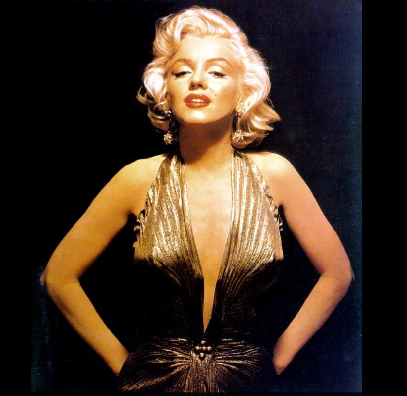 Marble in a bra and gold on a wig: how famous beauties of the past preened