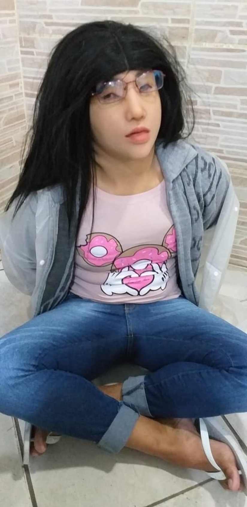 Masks torn off: in Brazil, a drug lord tried to escape from prison by pretending to be his own daughter Masks torn off: in Brazil, a drug lord tried to escape from prison by pretending to be his own daughter