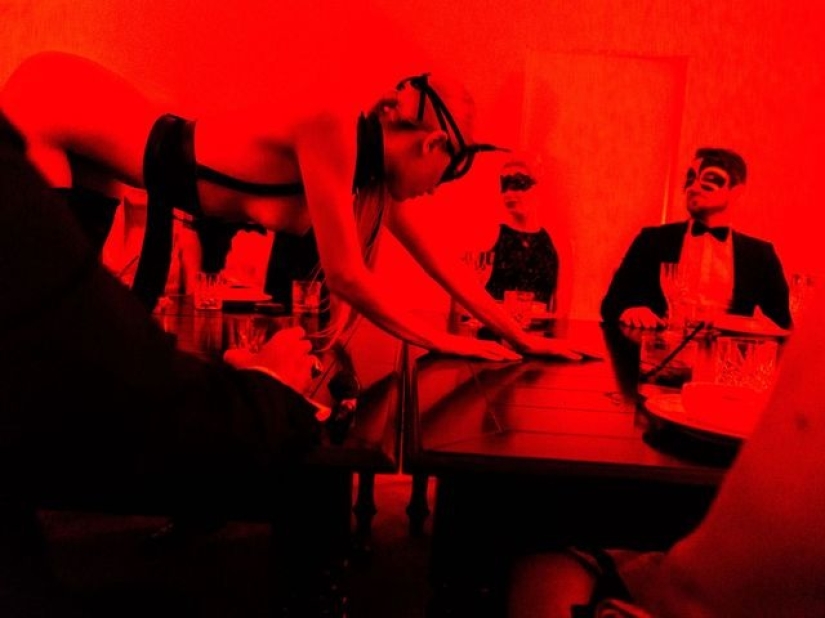 Masquerade of lust: behind the closed door of the erotic New Year's Eve party 2020