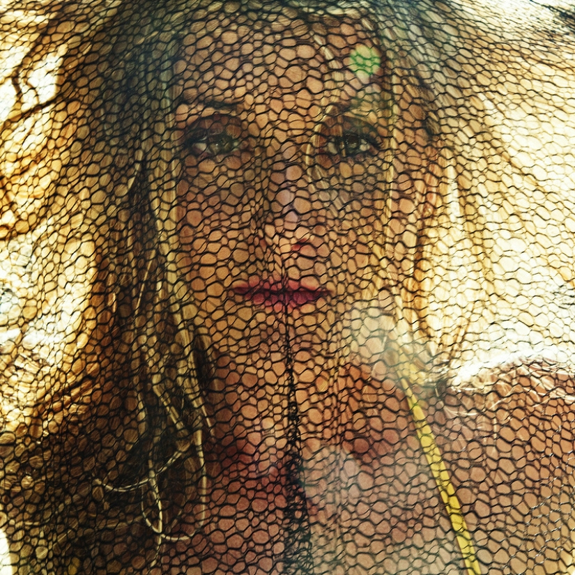 "Me fascina el misterio que esconden los rostros": los expresivos retratos de Billy Plummer