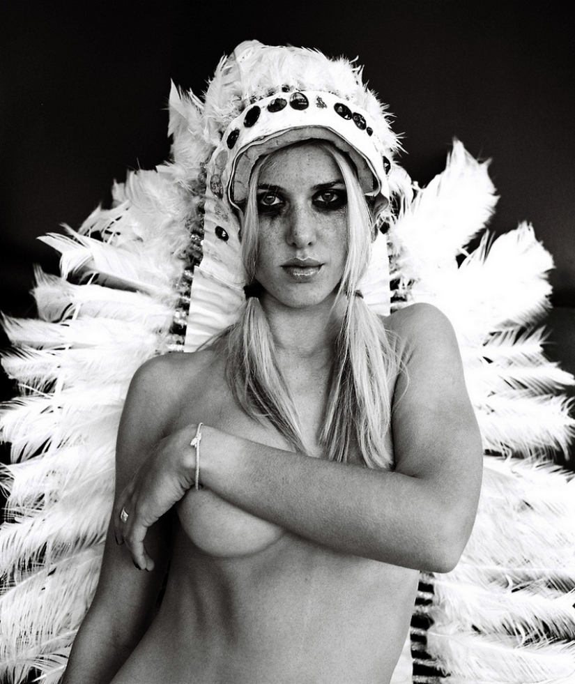 "Me fascina el misterio que esconden los rostros": los expresivos retratos de Billy Plummer