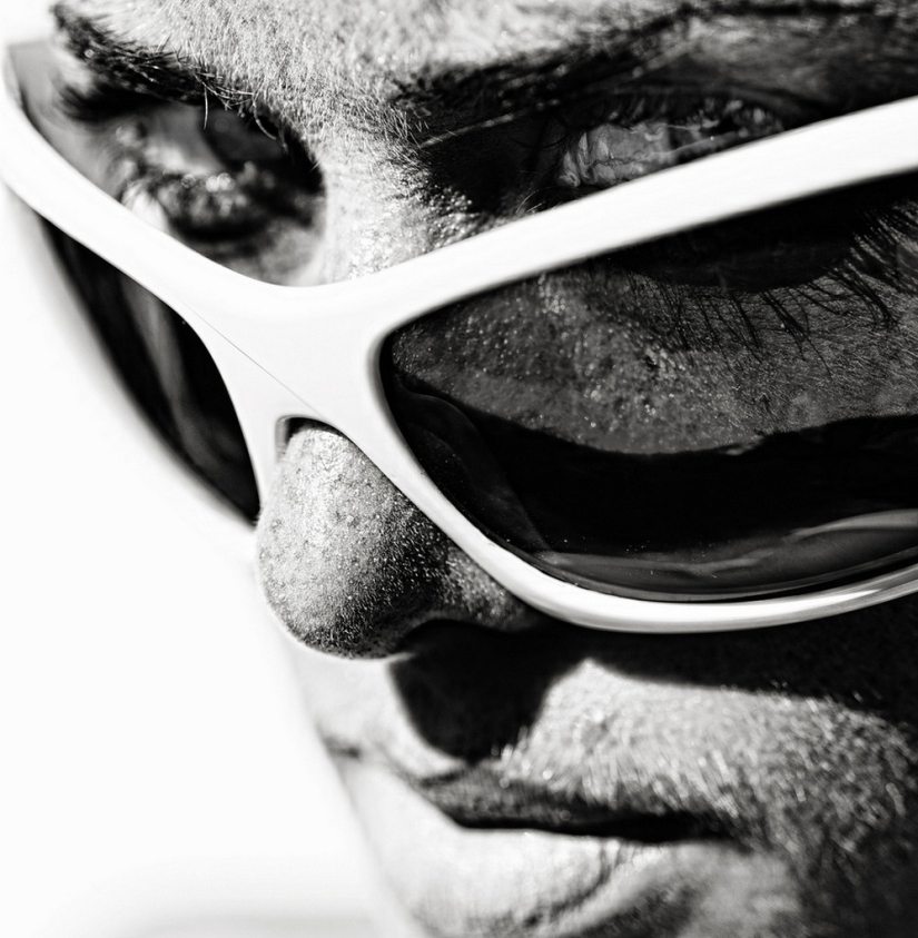 "Me fascina el misterio que esconden los rostros": los expresivos retratos de Billy Plummer