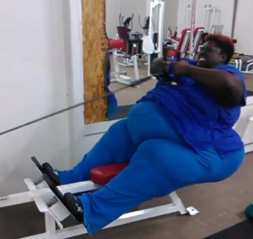 Millions of people follow the training of this huge African-American woman Millions of people follow the training of this huge African-American woman