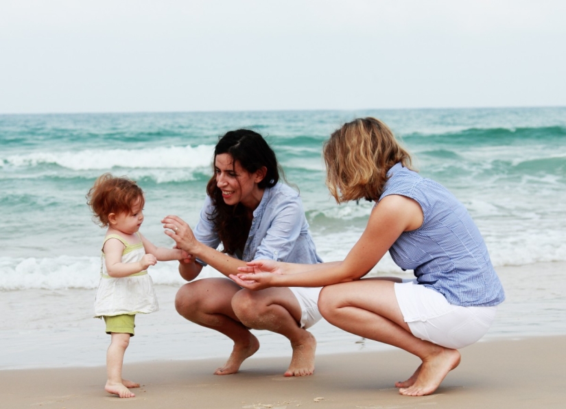 "Mom and Aunt": how children are raised in same-sex Russian families