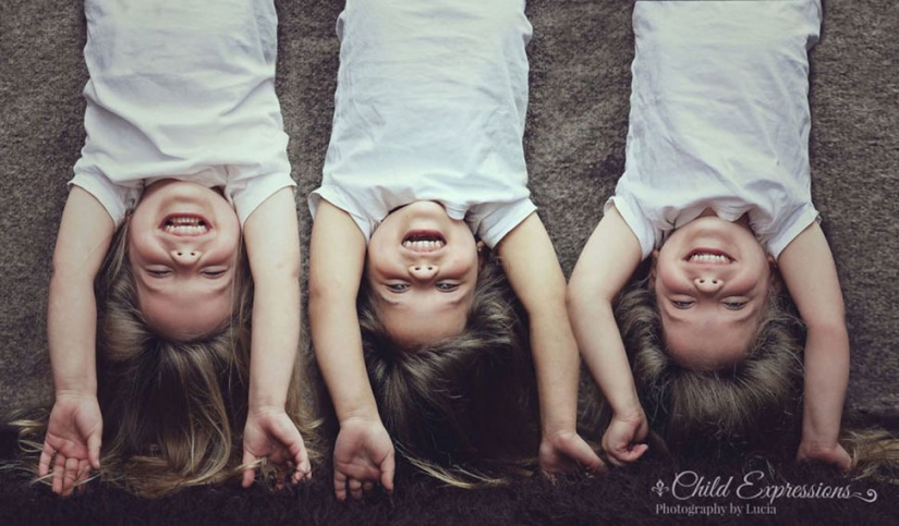 Mom takes pictures of her triplet daughters growing up, and it's adorable