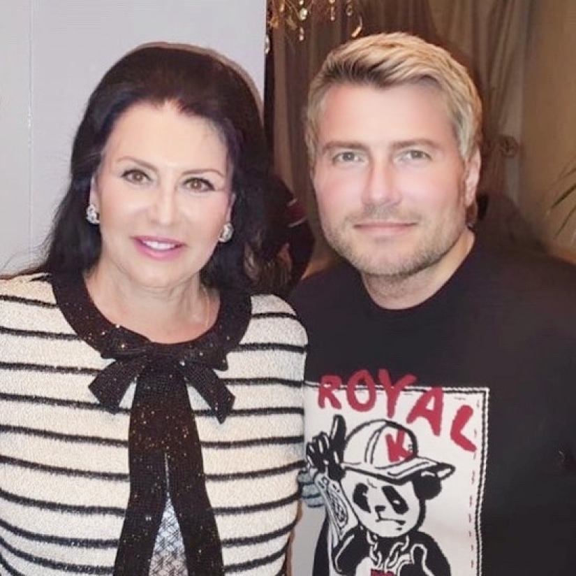 Mom's son forever: photos of 15 Russian artists with moms