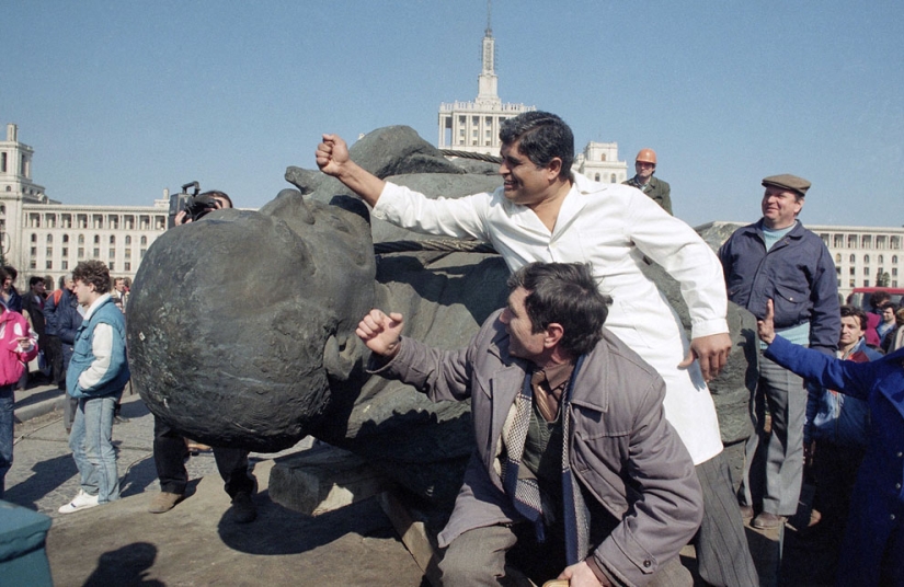 Monumentos a Vladimir Lenin en todo el mundo