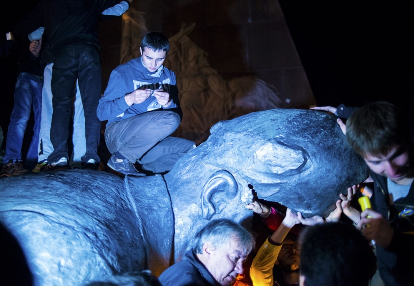 Monumentos a Vladimir Lenin en todo el mundo