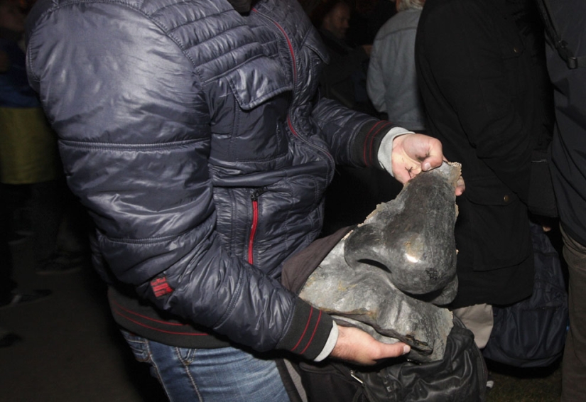 Monumentos a Vladimir Lenin en todo el mundo