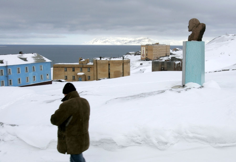 Monumentos a Vladimir Lenin en todo el mundo