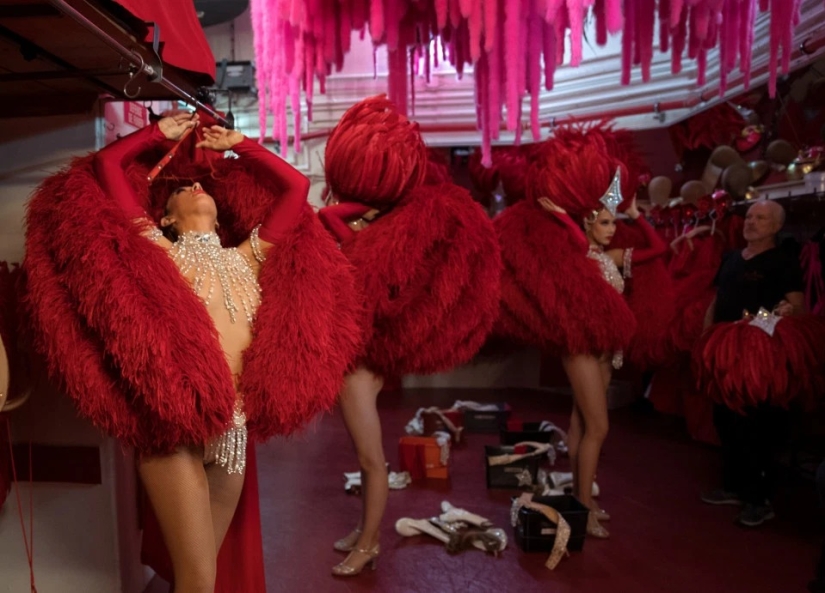 Moulin Rouge turns 130 years old: 20 photos behind the scenes of the iconic Paris cabaret Moulin Rouge turns 130 years old: 20 photos behind the scenes of the iconic Paris cabaret
