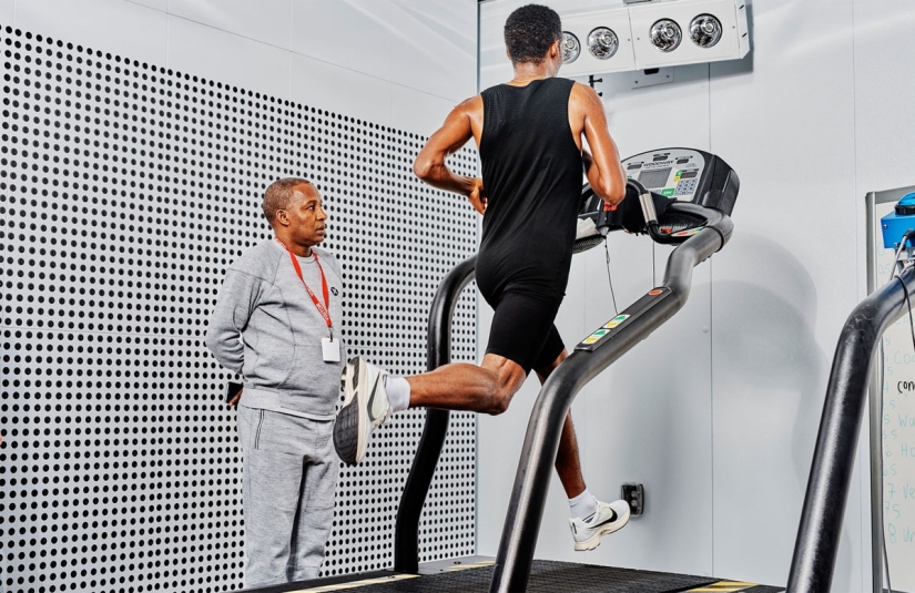 Más allá de las capacidades humanas: cómo un keniano estableció un récord mundial al correr 42 km en 2 horas