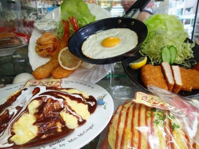Muñecos realistas de platos en restaurantes japoneses Muñecos realistas de platos en restaurantes japoneses