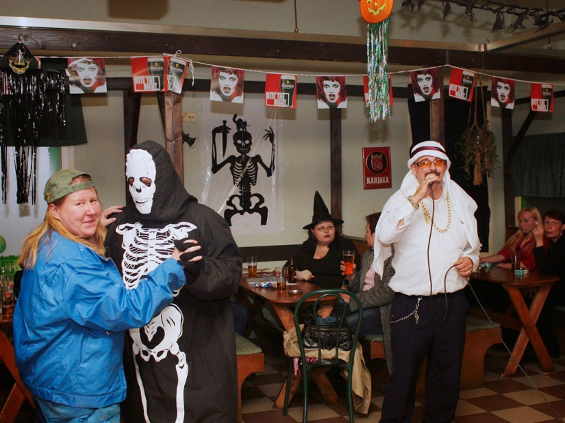 Nadie canta karaoke como los tímidos finlandeses Nadie canta karaoke como los tímidos finlandeses