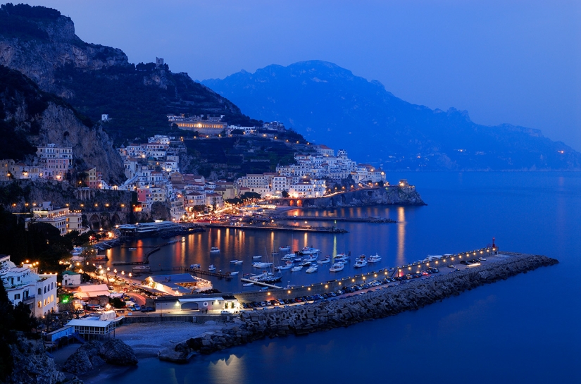 Naples Awakens the Five Senses