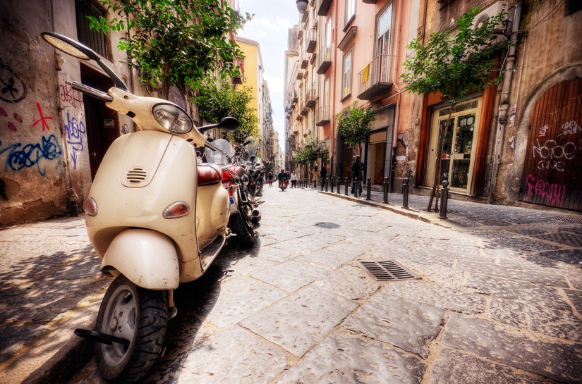 Naples Awakens the Five Senses