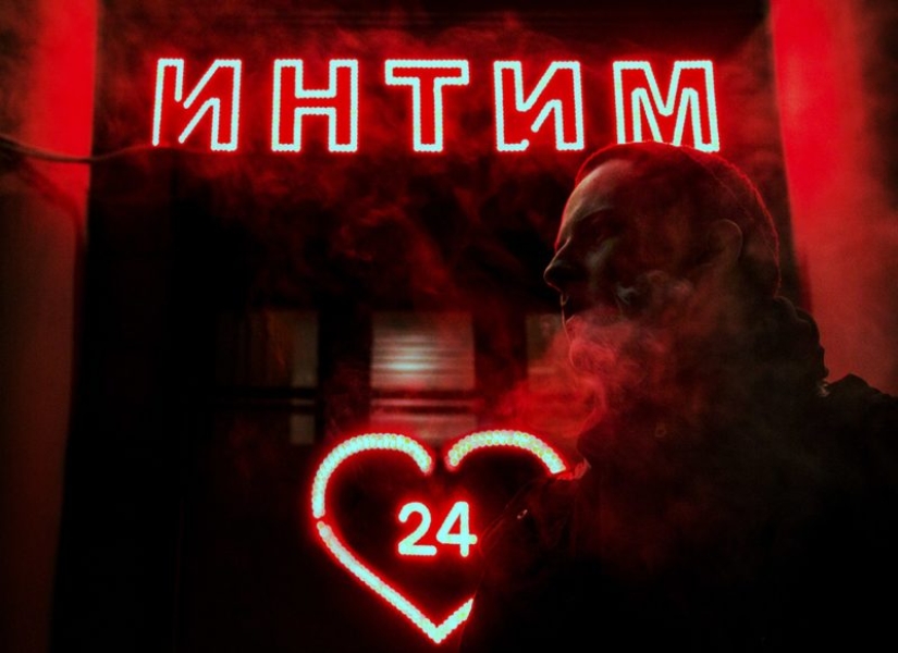 Neon cyberpunk fantasy: the outskirts of Moscow as you have never seen them Neon cyberpunk fantasy: the outskirts of Moscow as you have never seen them