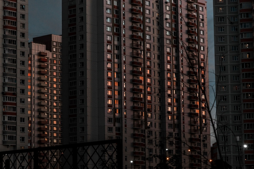 Neon cyberpunk fantasy: the outskirts of Moscow as you have never seen them Neon cyberpunk fantasy: the outskirts of Moscow as you have never seen them