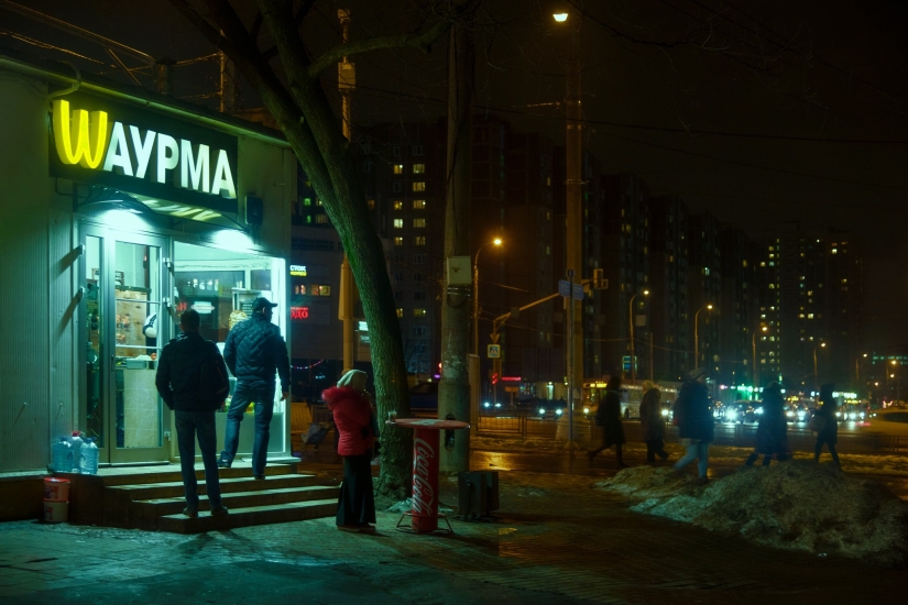 Neon cyberpunk fantasy: the outskirts of Moscow as you have never seen them Neon cyberpunk fantasy: the outskirts of Moscow as you have never seen them