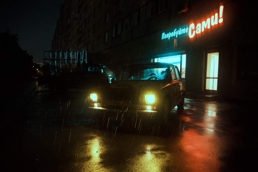 Neon cyberpunk fantasy: the outskirts of Moscow as you have never seen them Neon cyberpunk fantasy: the outskirts of Moscow as you have never seen them