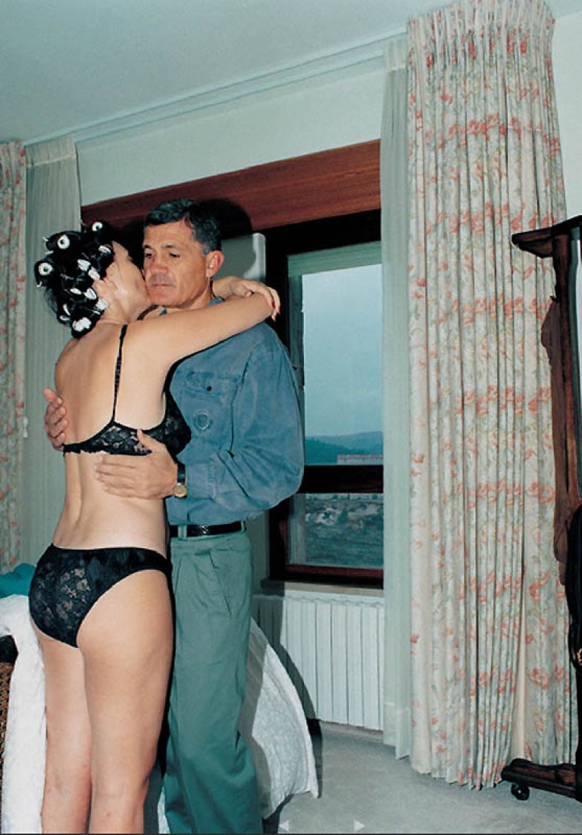 Never closer: Elinor Carucci's family photos from the "Closer" series