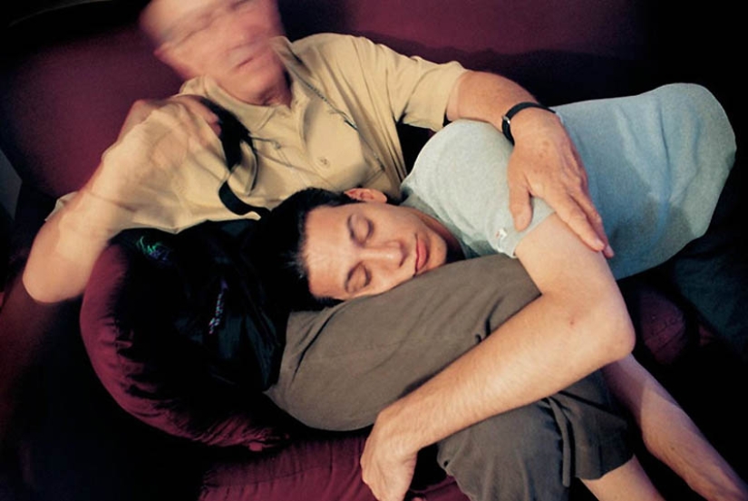 Never closer: Elinor Carucci's family photos from the "Closer" series