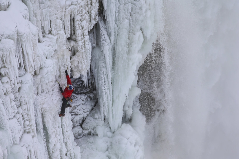 Niagara Falls turned into a glacier. You just have to see these photos! Niagara Falls turned into a glacier. You just have to see these photos!